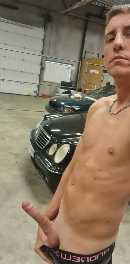 join me have a look on some cars 😊😍