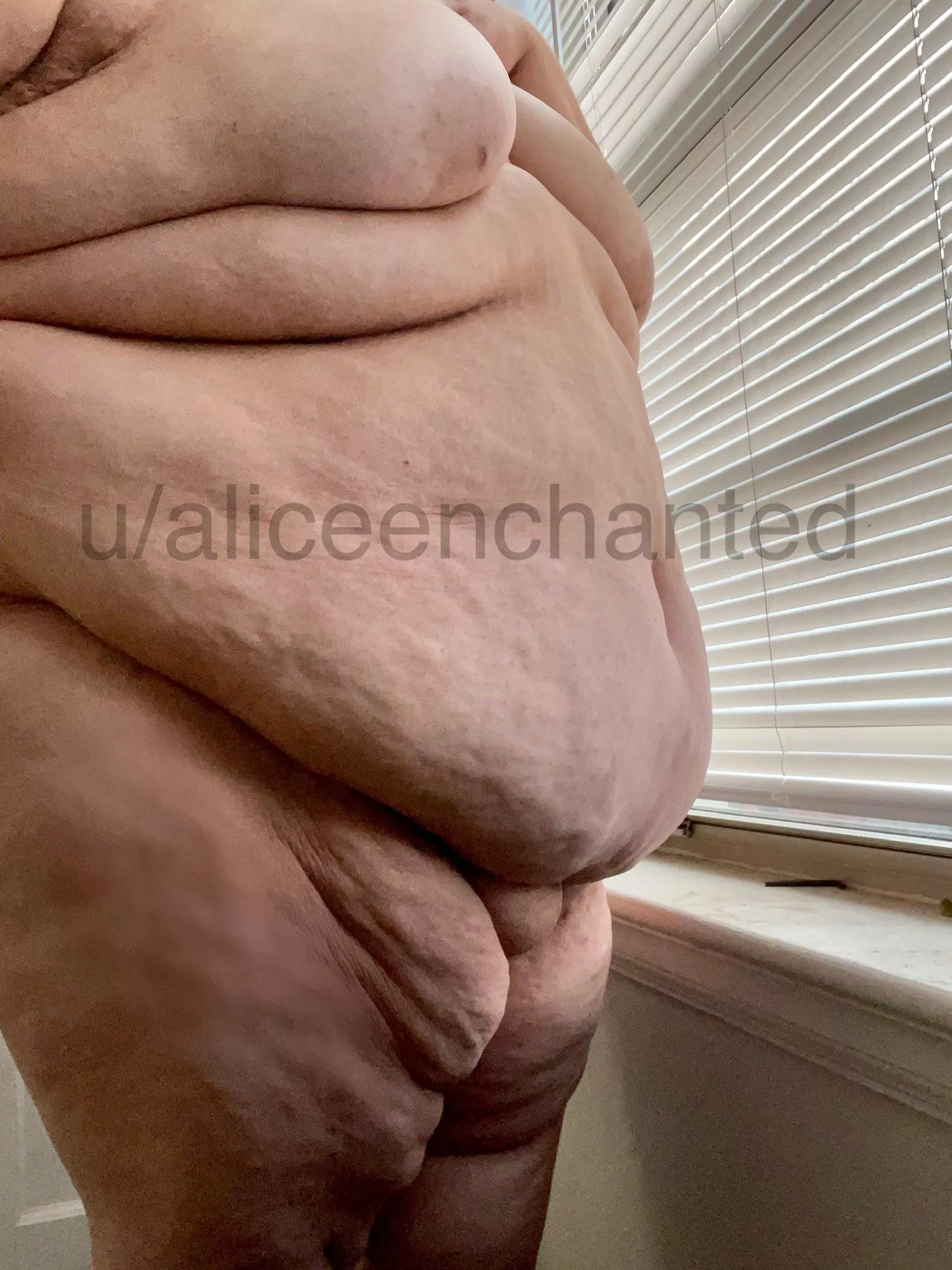 Lend me your hands and I’ll lend you my mouth 😉