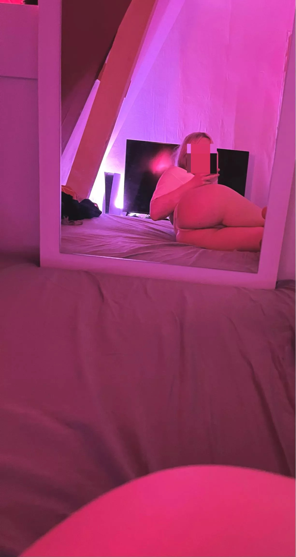 Let’s get high and play some PS5 😌