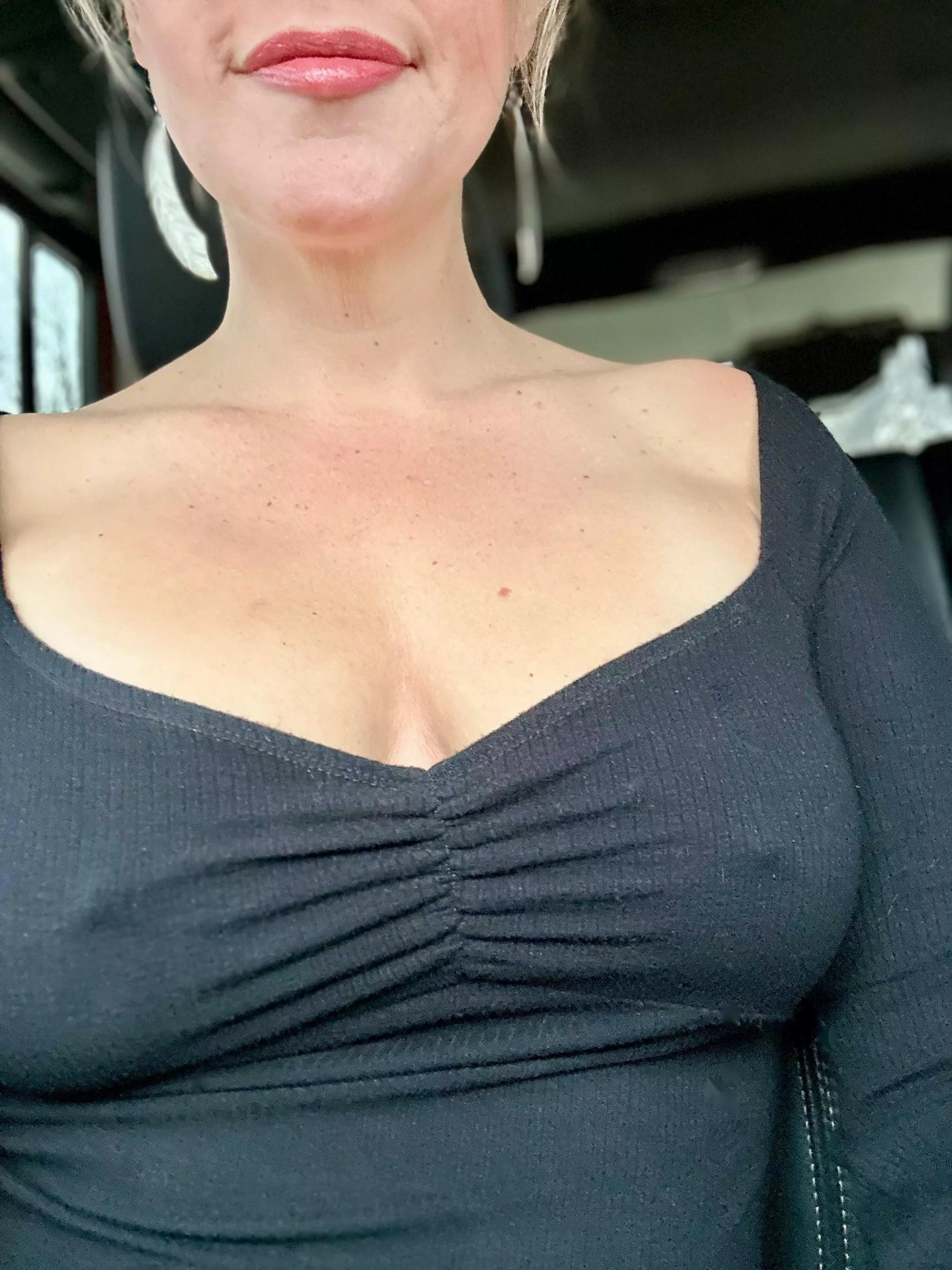 Little black dress✔️ 😘