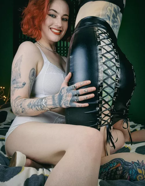 Look how happy she was to get her hands on me less than an hour into meeting