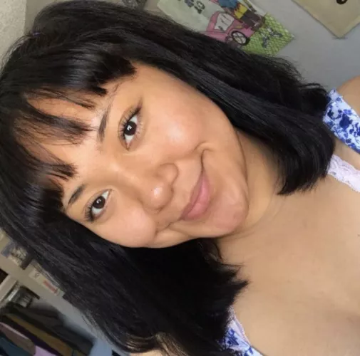 Looking for someone to talk to behind my bfs back 🫢