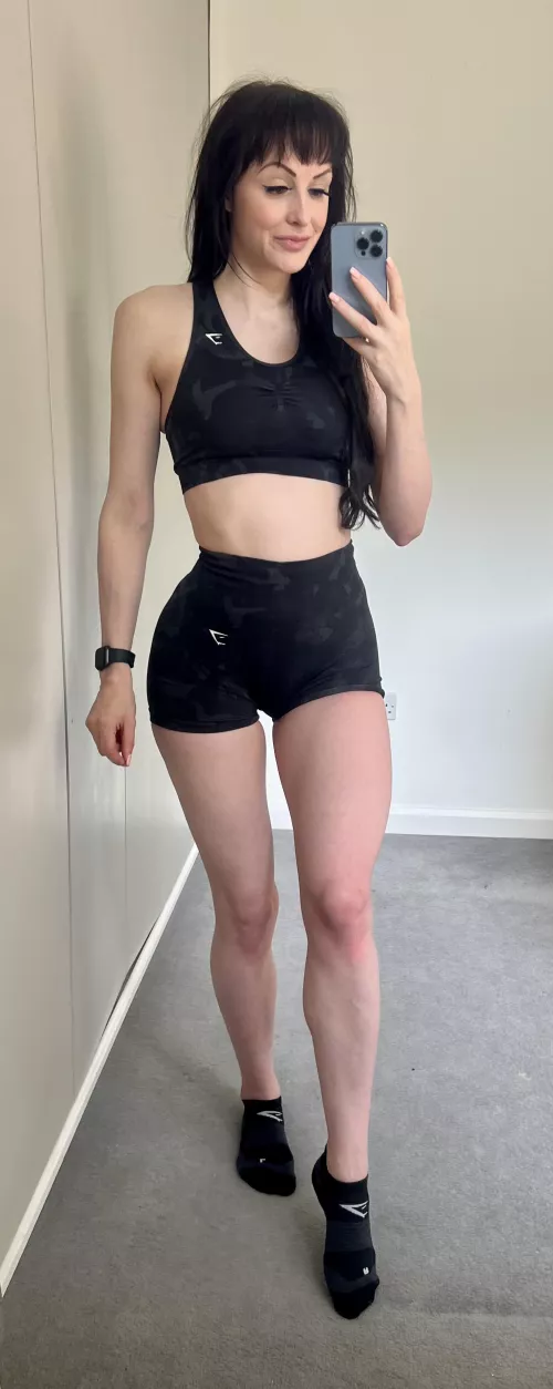 Matching gym kit crop top girl