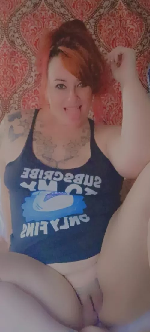 Milf Snacks: Fruit snacks n juice boxes available 💦