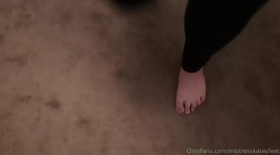 Mistress Kate was mad about not getting a pedicure when she wanted so she kicked him in the balls 😂