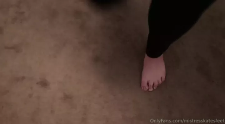 Mistress Kate was mad about not getting a pedicure when she wanted so she kicked him in the balls 😂