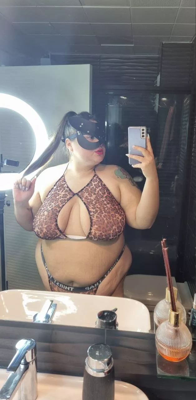 My boobs and belly wish you a great week