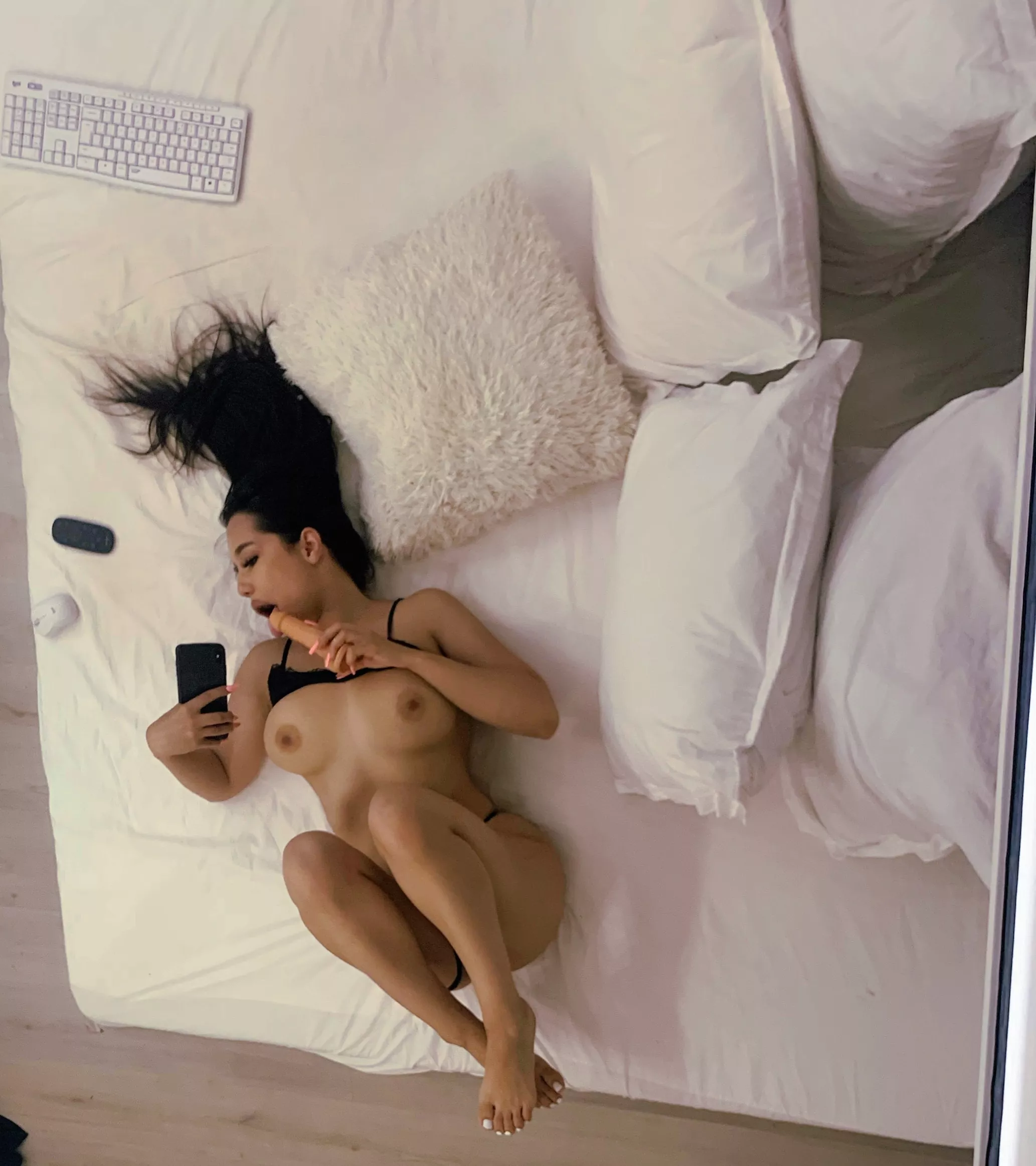 not enough Romanian teens on this sub so i hope i can make up for it!