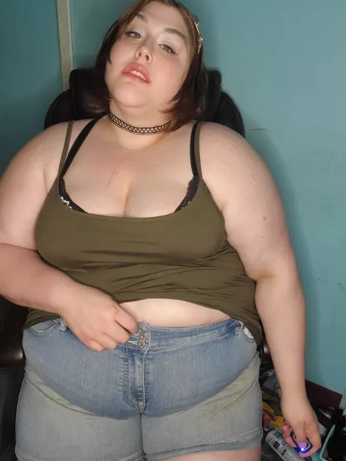 Pizza I want pizza! Gaw cravings suck!