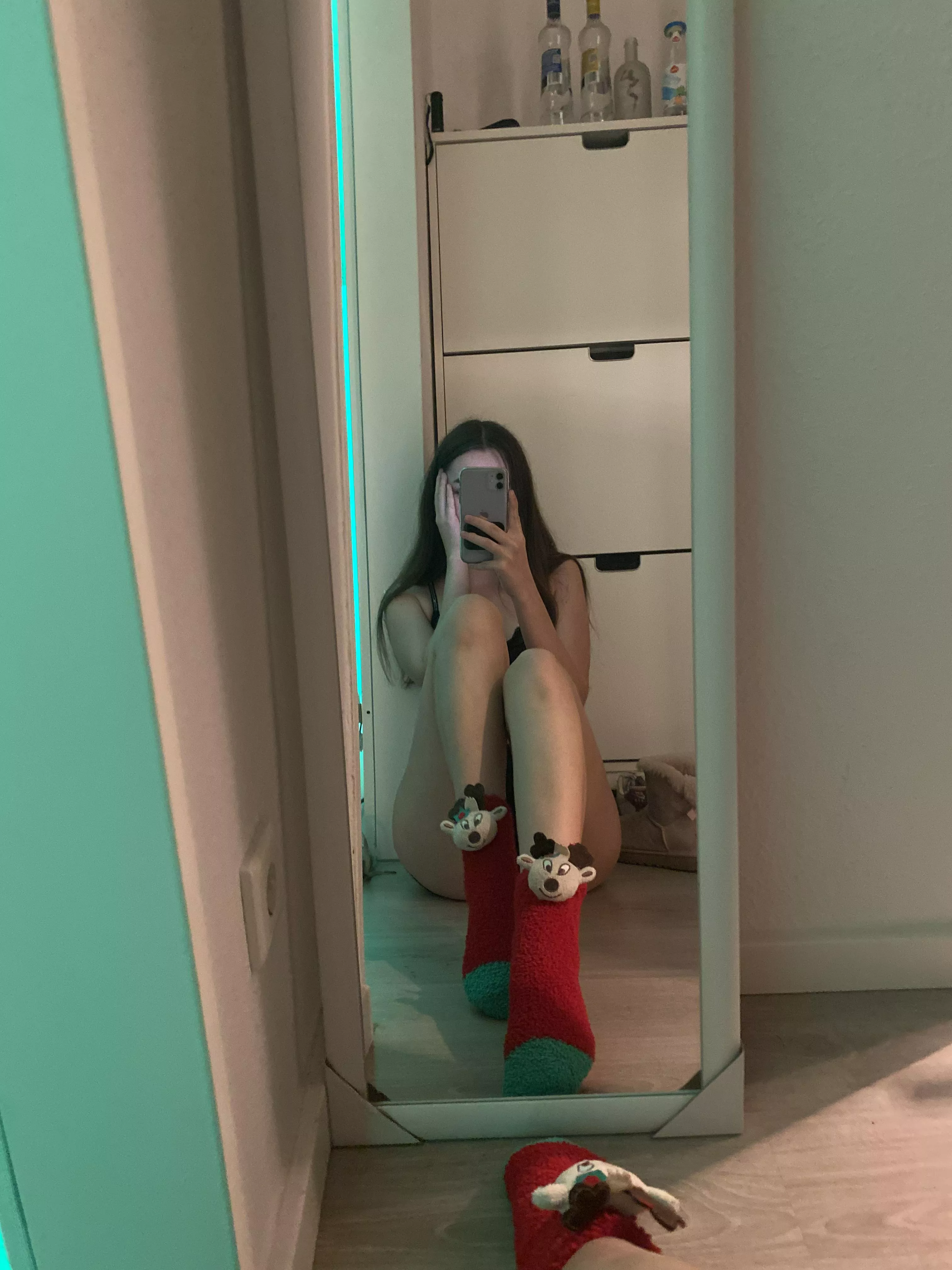 Put your head below my soles