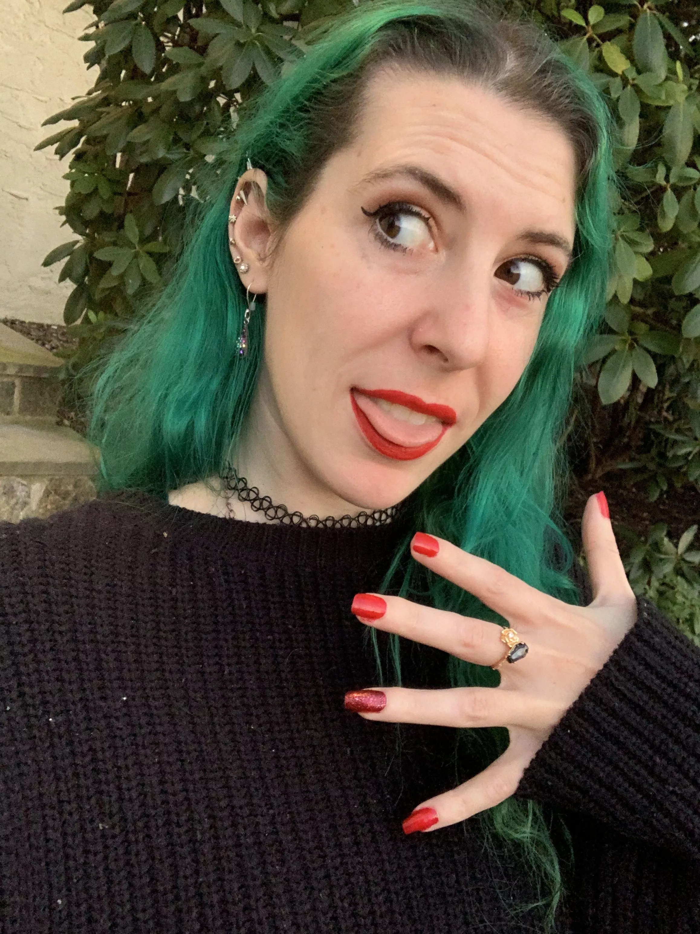 Showin off the holiday nails