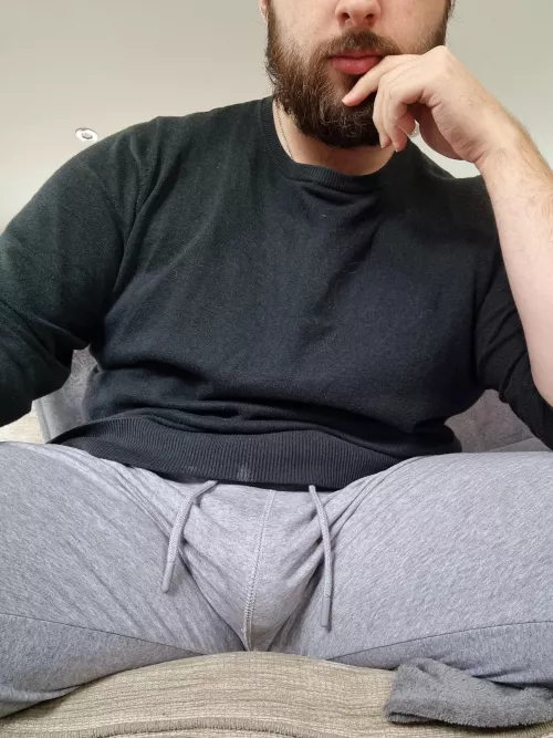 Since so many people liked my last grey sweatpants picture, I thought I'd treat you all to another one.