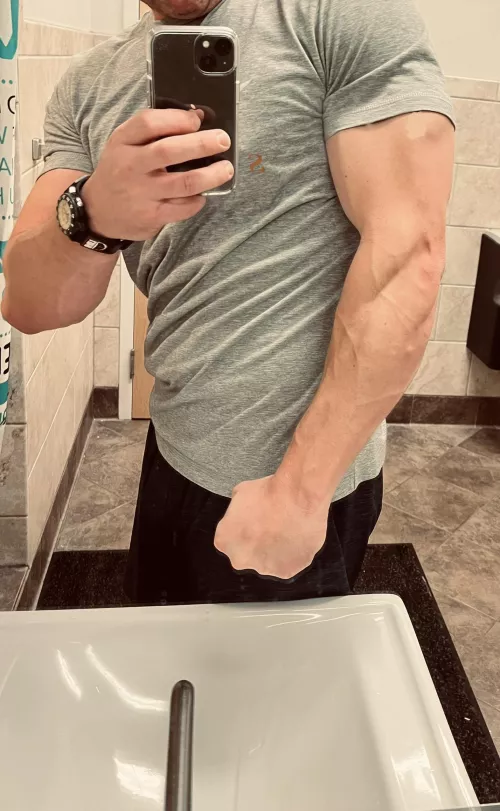 Solid pump after chest day. Thoughts?