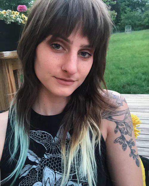 The first selfie I took once I got my bangs cut!