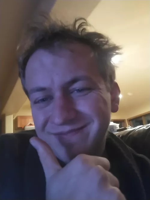 Went for a drive with my Dogs earlier. 🤗. Now gaming. 🤗. PM's open. 🤗