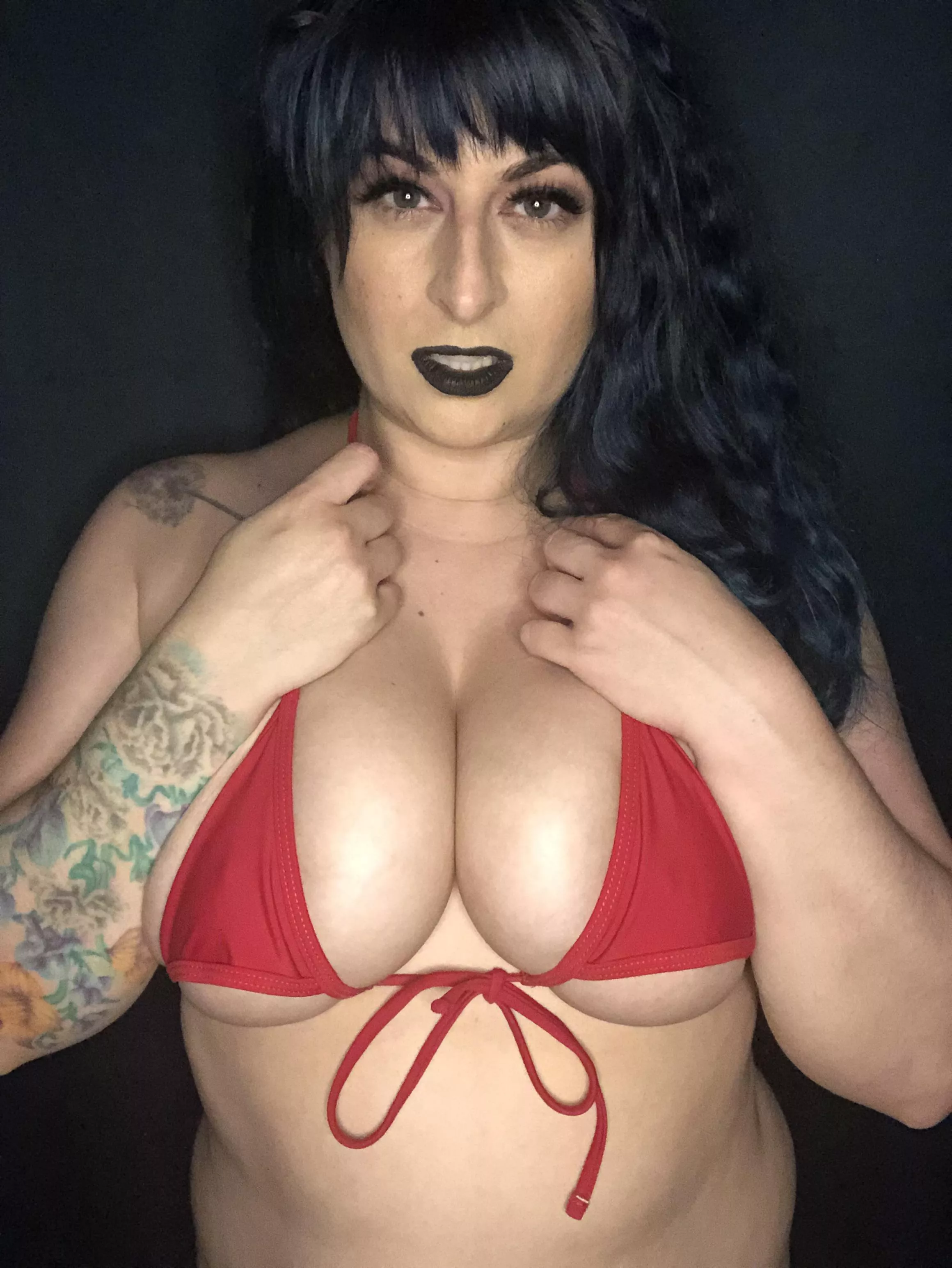 Which would you rather: motorboat or titty fuck?