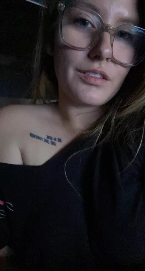 Who else is up past their bedtime?😉