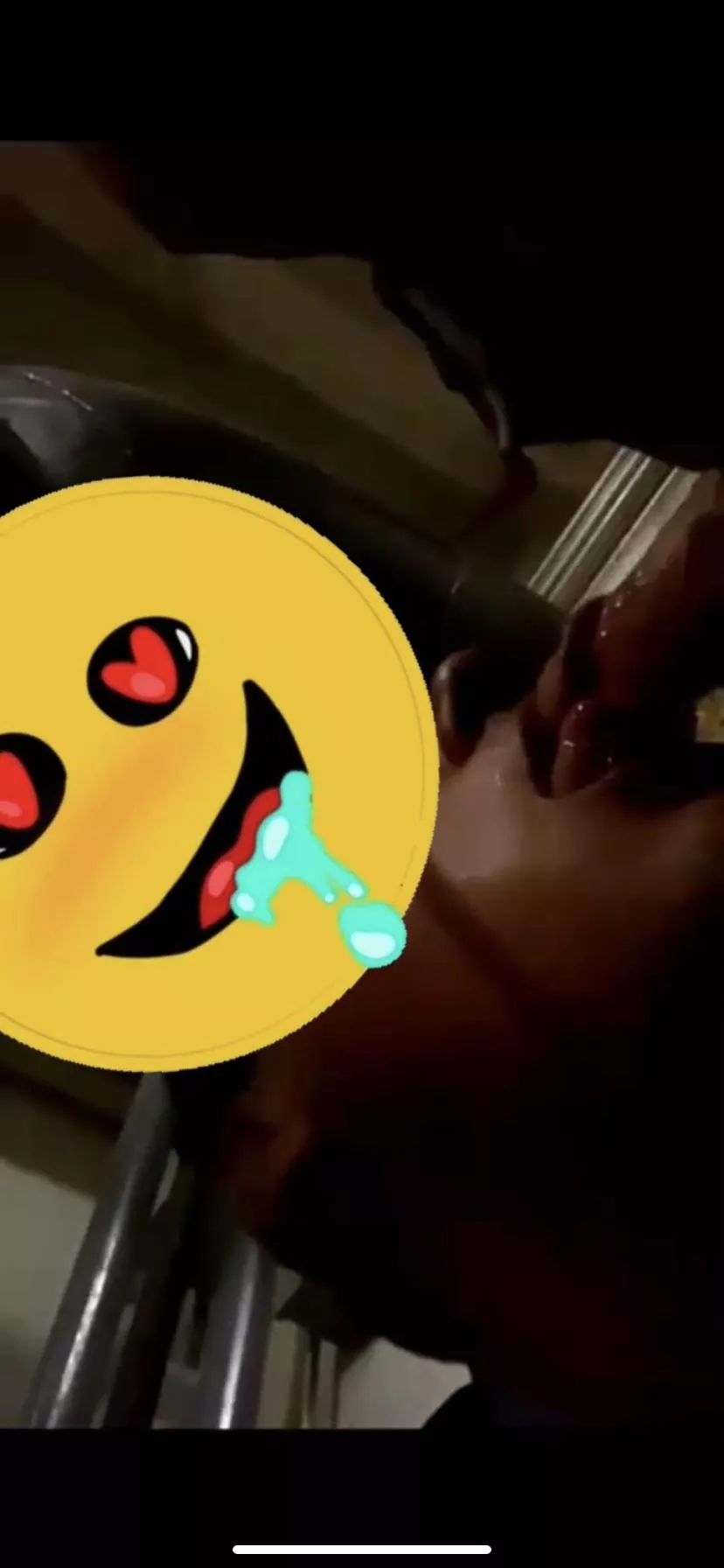 Wonder what my wifey would think if she knew I loved sucking strangers cocks 😈