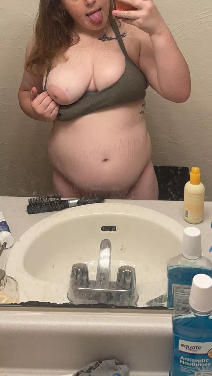 Would ya hit it daddy? I’m only 19 😘💦