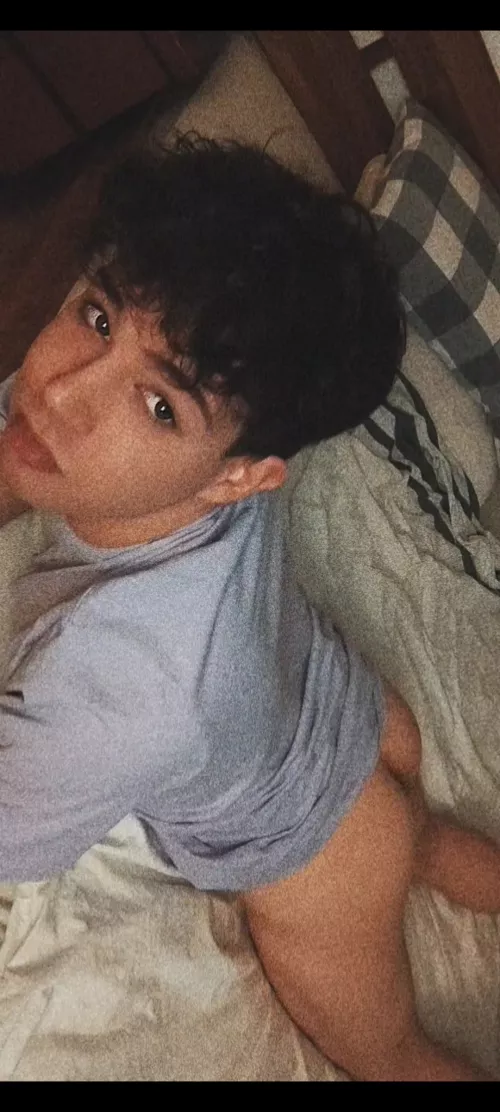 [18] if you want to see more you know where you find me 🥵