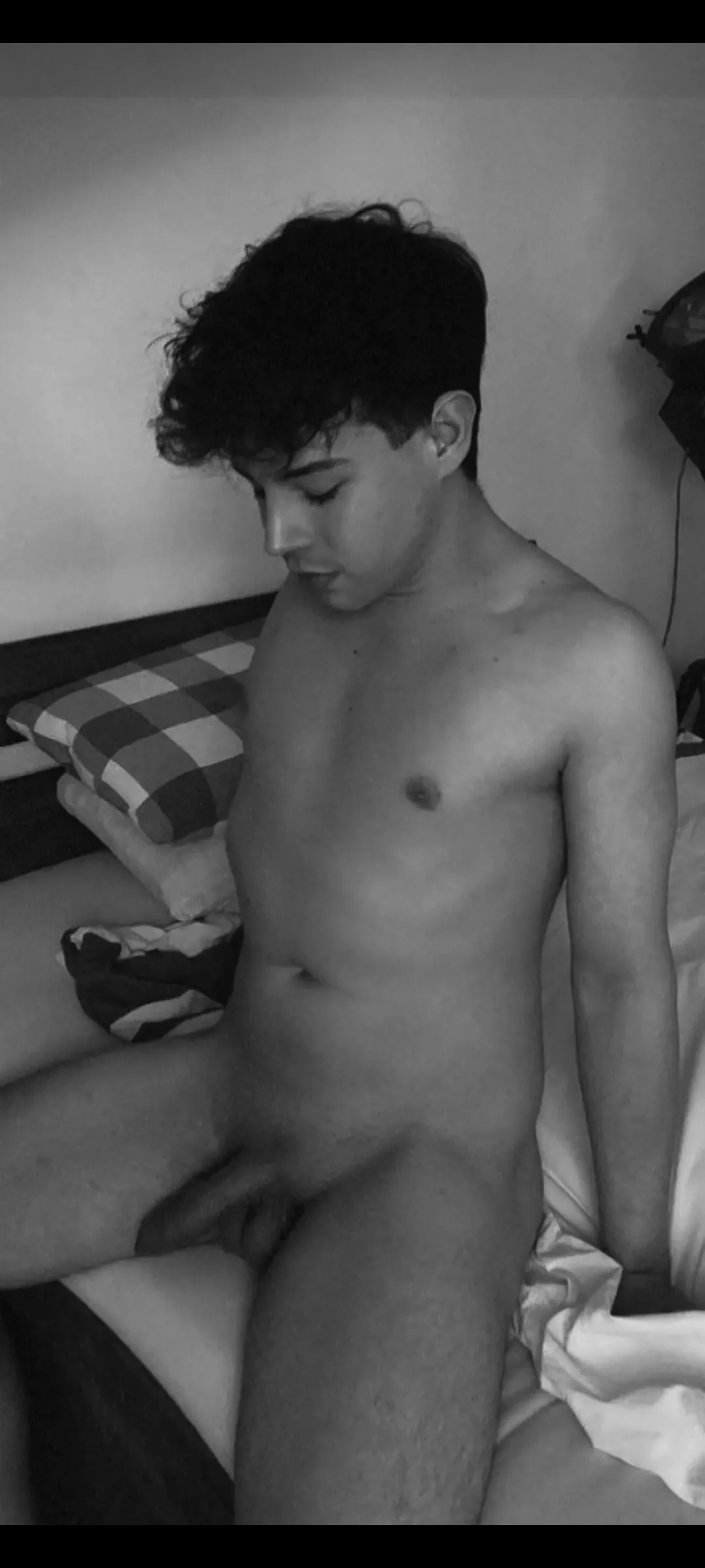 [18] wanna play with my teencock? 😇