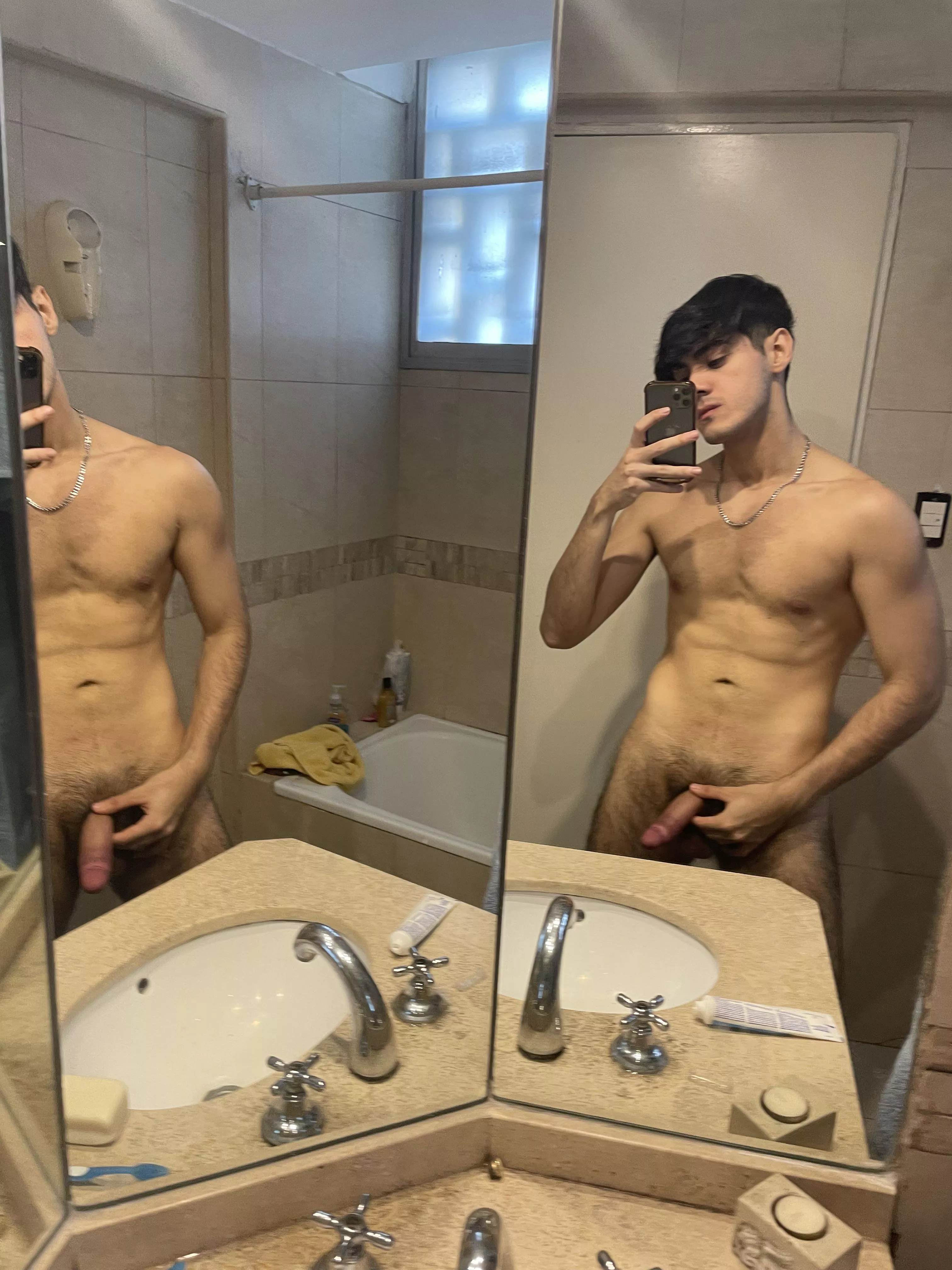 23 fap in my friend bath