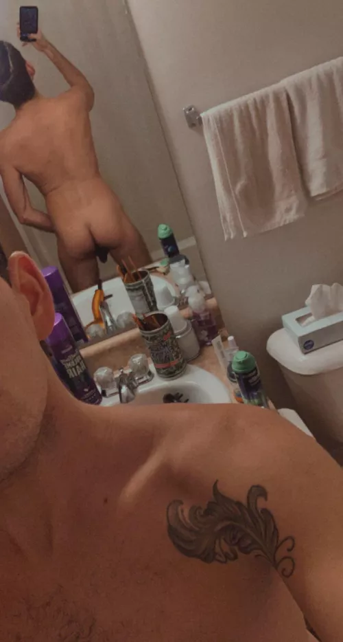 [24, Flint, MI] spread ‘em for me?