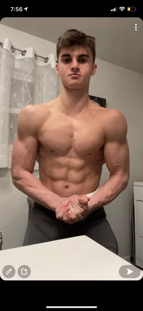 35 pounds of muscle in 3 years hasn’t came easy👀