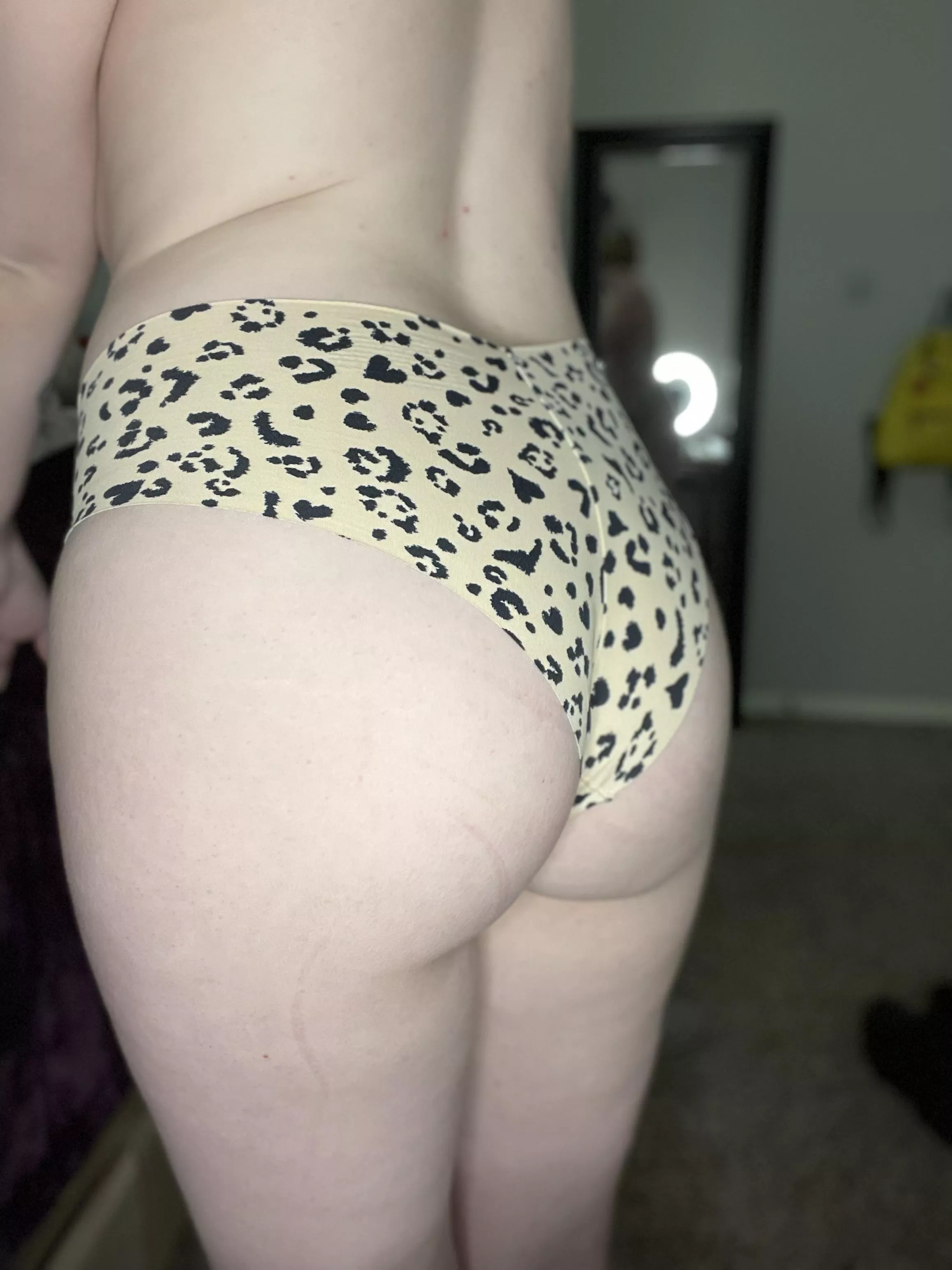 4 day worn Victorias Secret Cheekies! Proof of wear photos included $40 Want extra days ? I can do that! [selling] [kik] pixiechick1996 [tele] @Tink_3 [snap] texastink1996