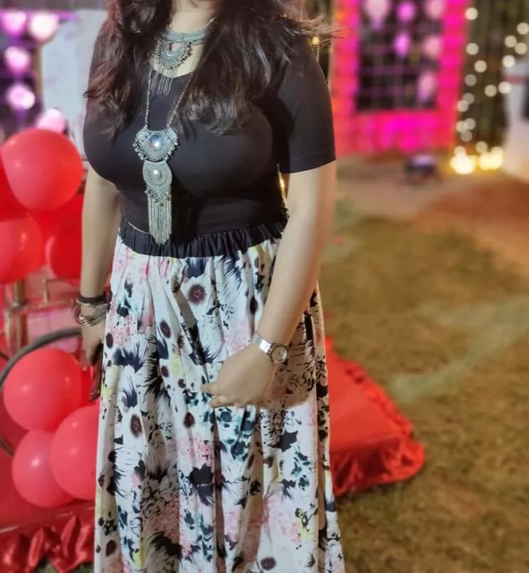 All eyes on me at the party 👀