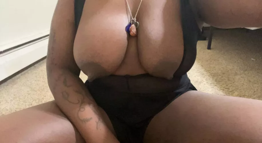 Anyone have some bigger hands I can borrow for a moment?