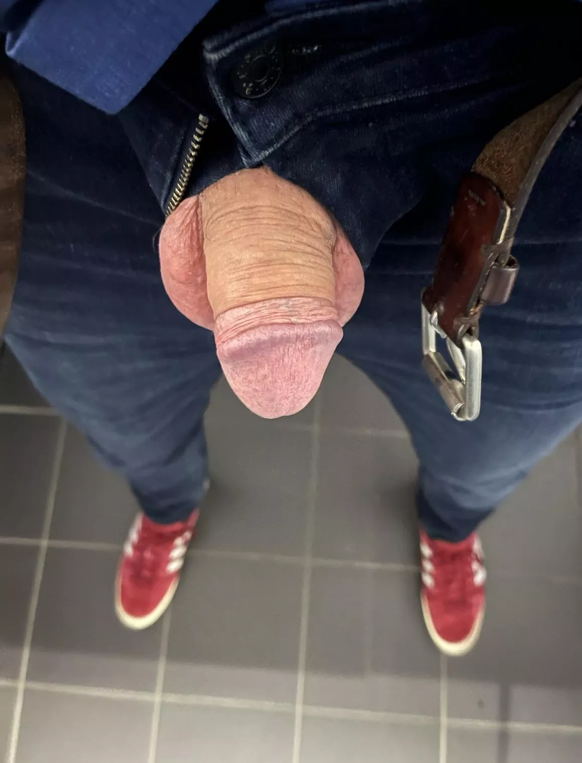 Anyone want to talk / compare cock?