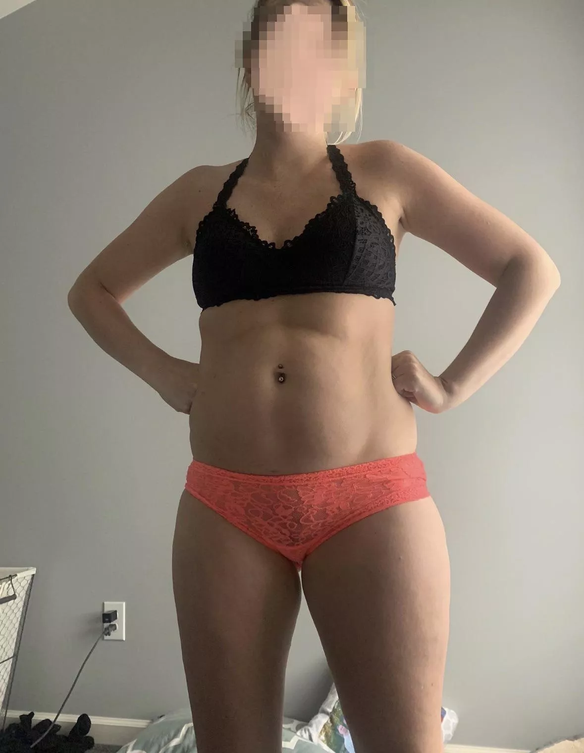 Black and peach lace look so good together!