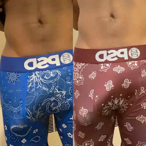 Blue Or Red? Suck One 👅