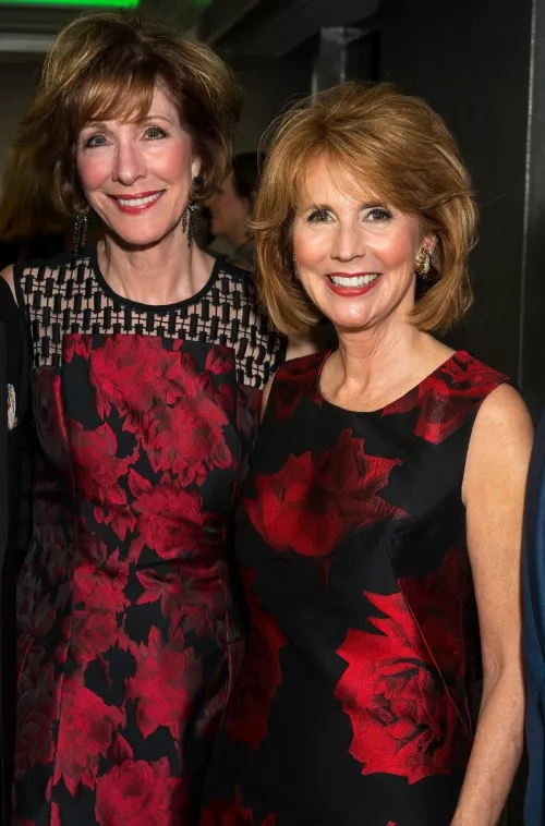 can you imagine a threesome with them?