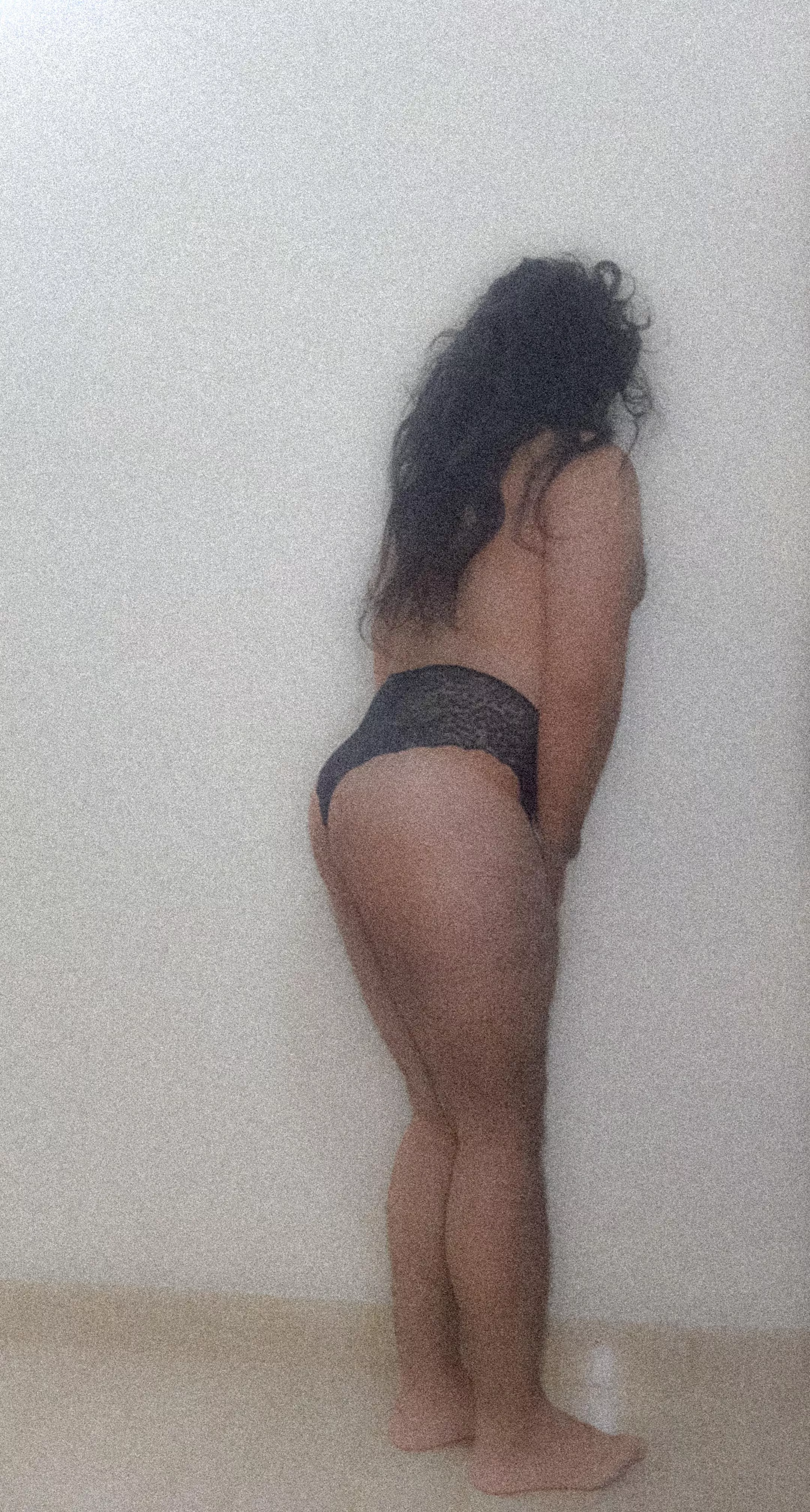 Desire to stand behind me...! 🍑 Swipe ➡️ 🤭