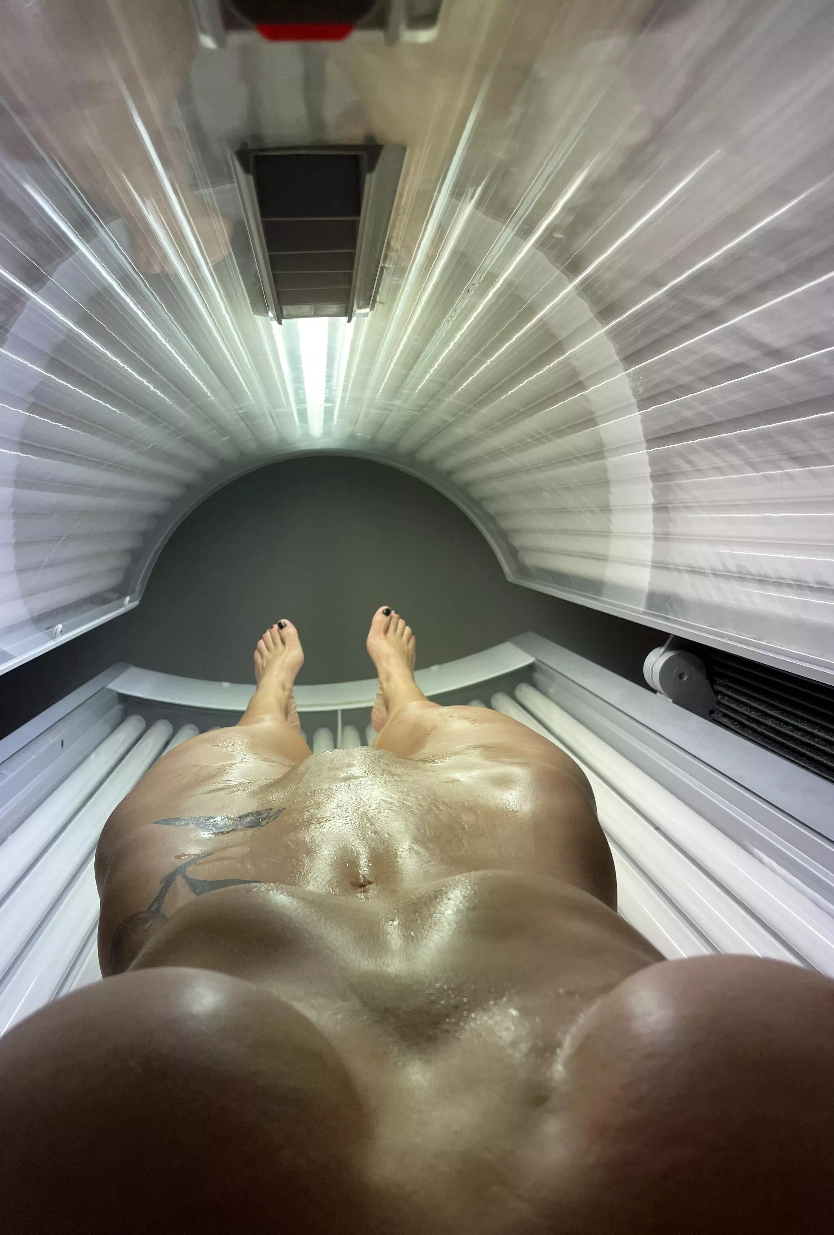 Do you like a really sweaty mature MILFIE?