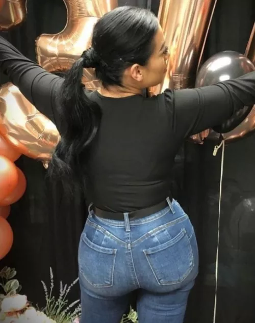 do you like her ass?