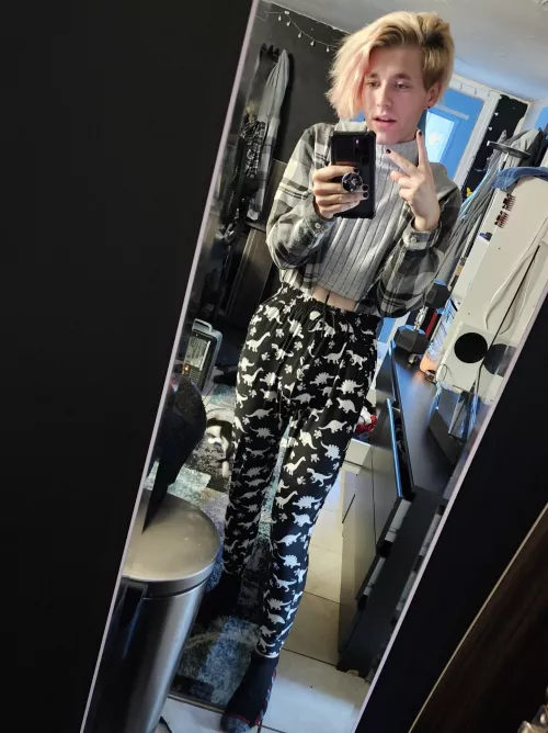 Don't judge me It's a lazy kinda day 🙂