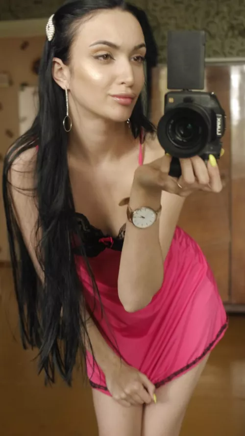 Don't look at me for so long, I'm addictive