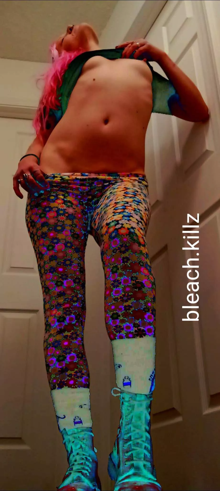 Feeling Cute 😊 Might Pull these Tights Off Later