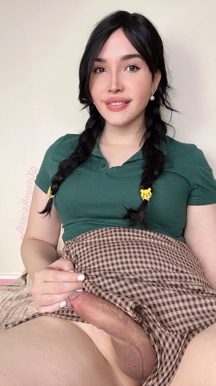 Fuck or cuddle? Ariana Angels