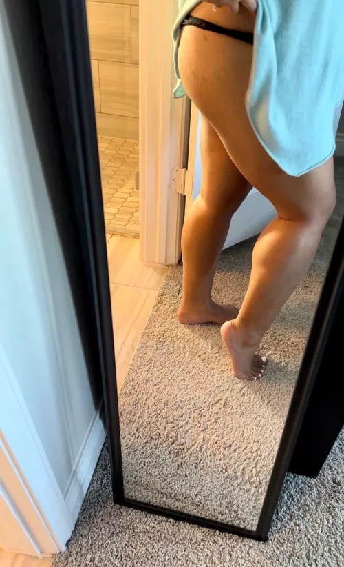 Guess who’s home and can get naked again? 🤭