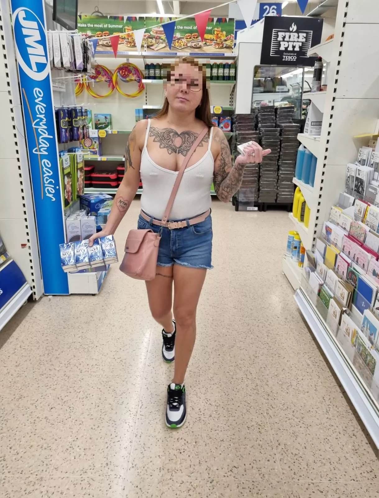 I can't stand bra's even when shopping