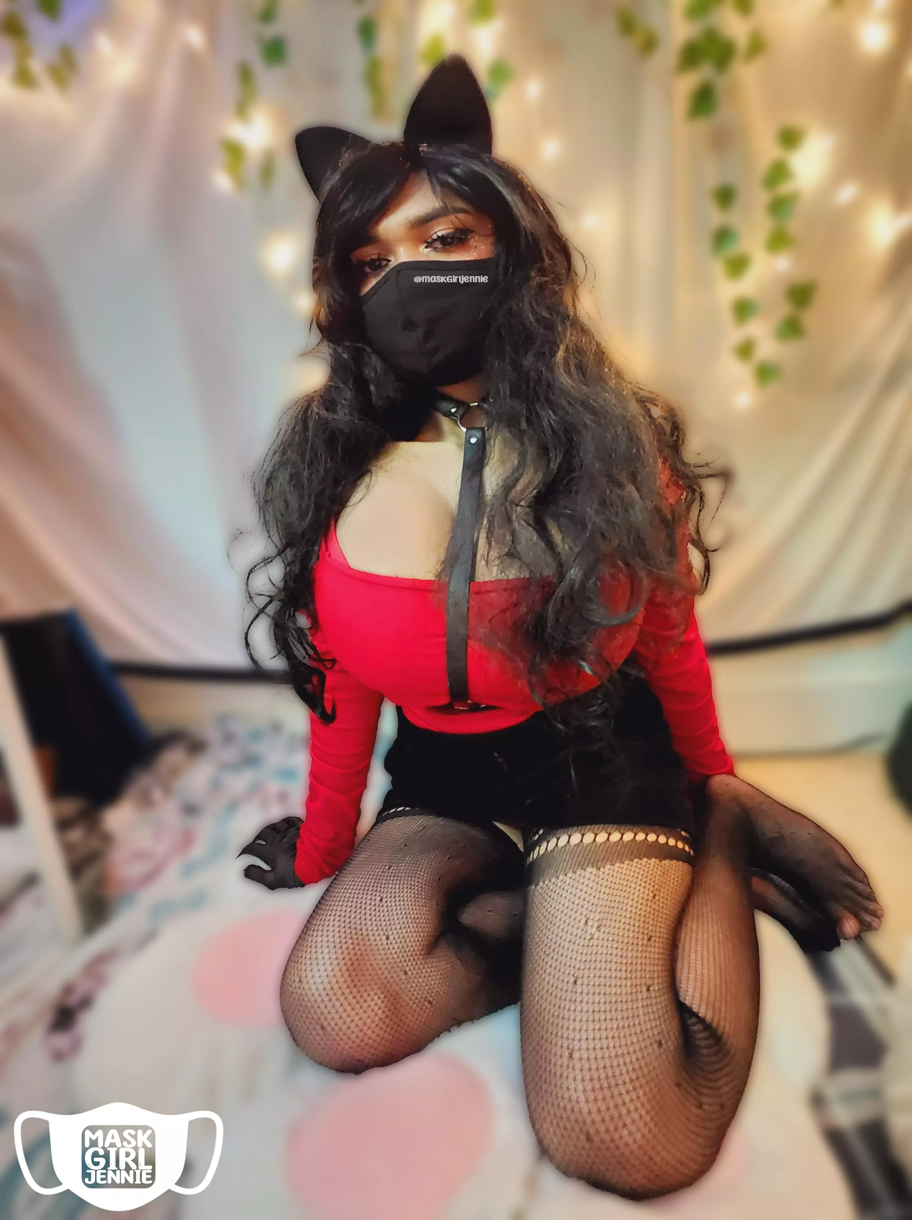 I don't normally wear a lot of red. What do you guys think? :)