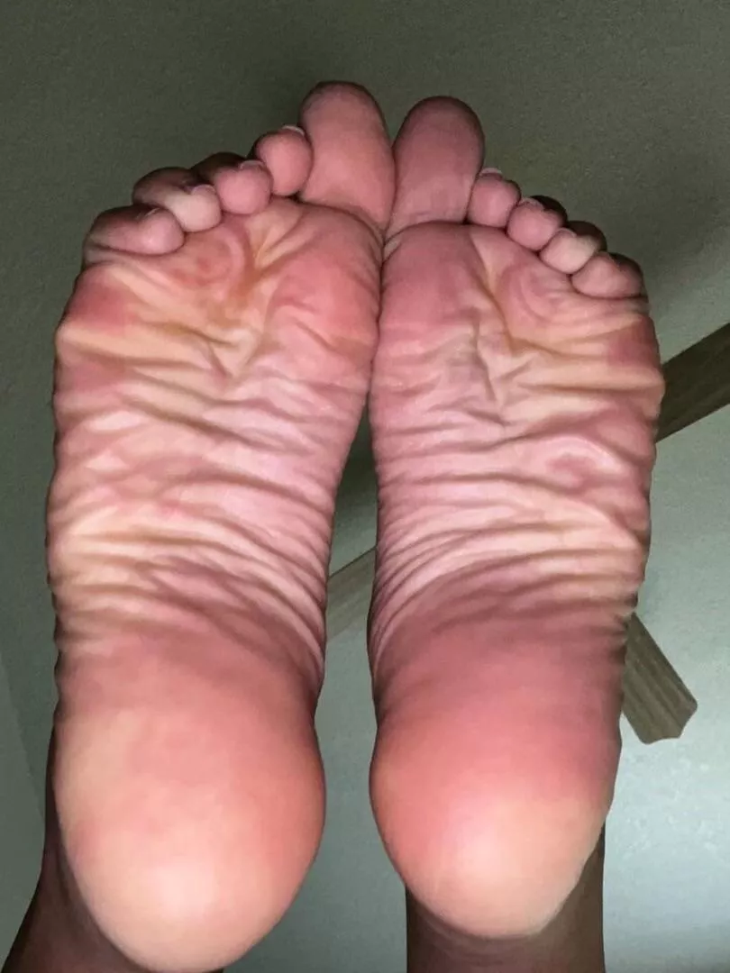 I have the best ebony soles😘