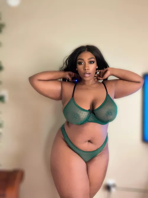 i know I make u green with envy babe💚💚