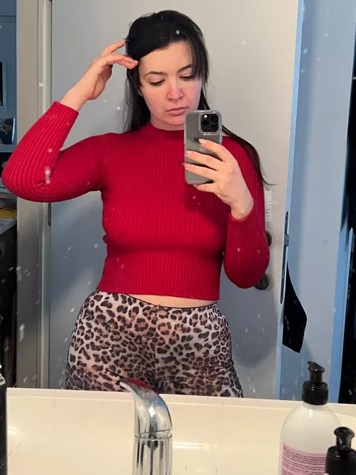 I should really clean my mirror [f]