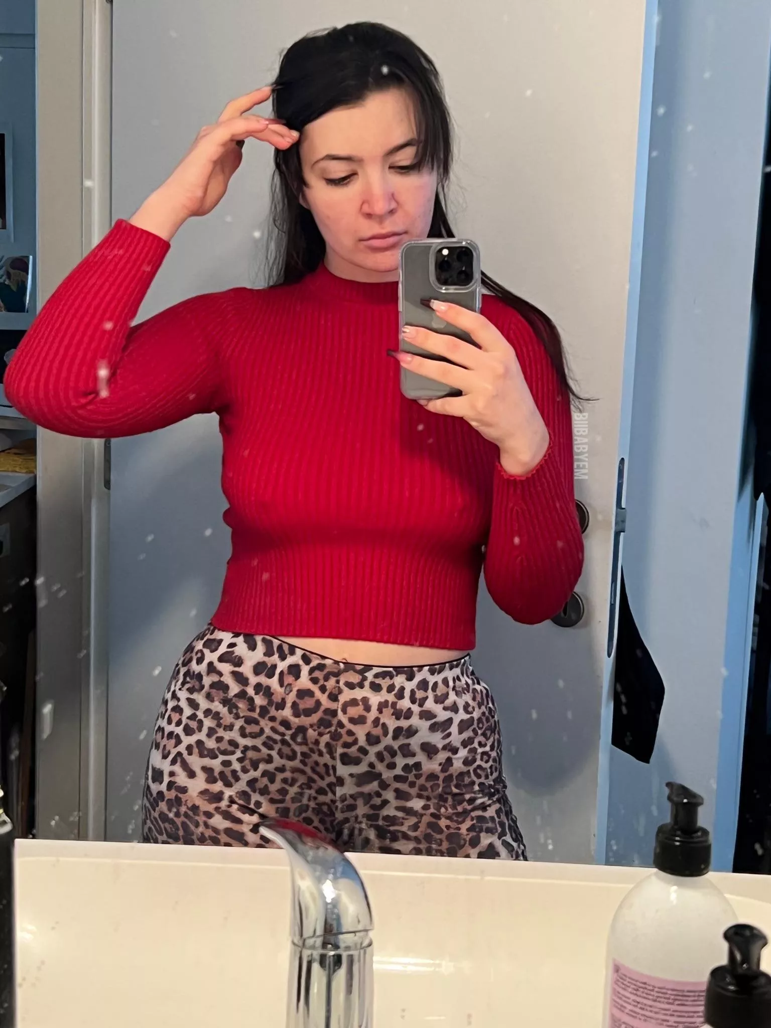 I should really clean my mirror [f]