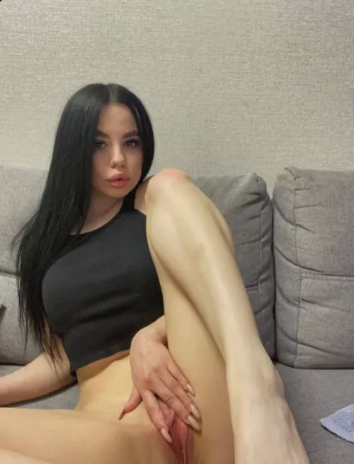 I undress when you send me your dick hehe